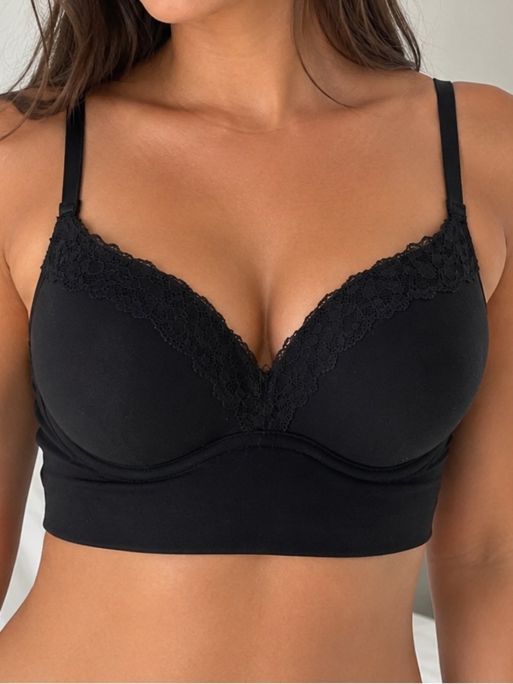 Victoria’s Secret Black Lace Padded No-Wire Wireless Bra 34C